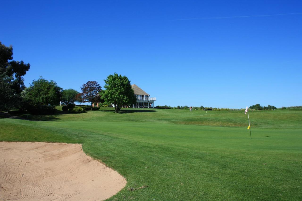 Villa The Vale Golf & Country Club Bishampton Exterior foto